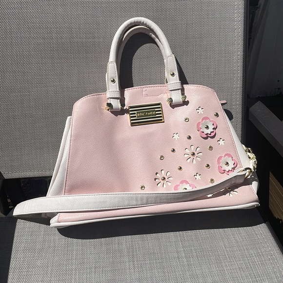 Unique Betsey Johnson Baby Pink Flower Purse - Picture 2 of 16